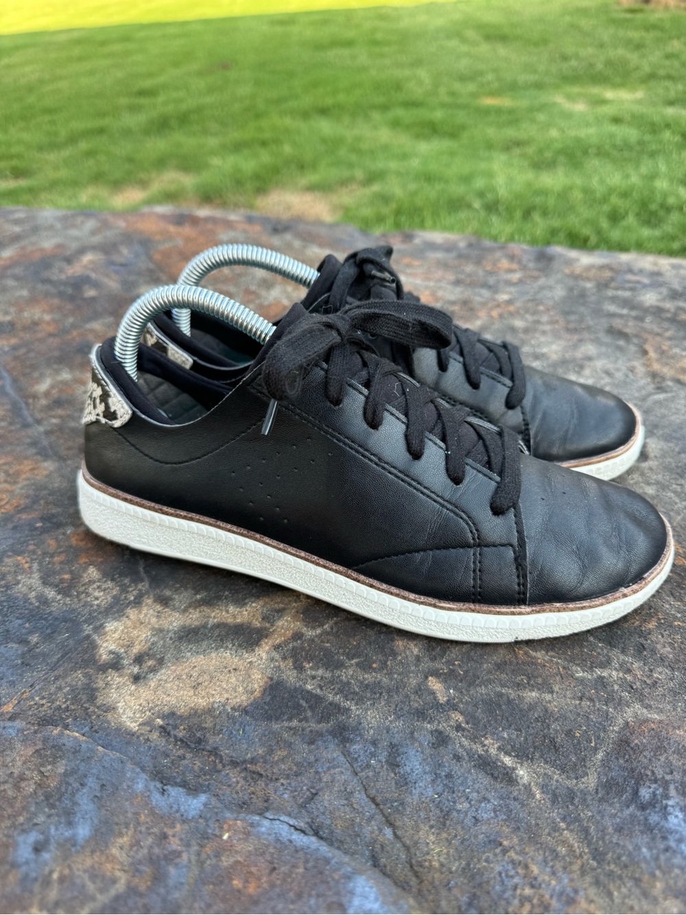 DR. SCHOLLS Women's Sz 7.5 Sweet Life Leather Oxford Sneaker Shoe Black Sun - Picture 4 of 16